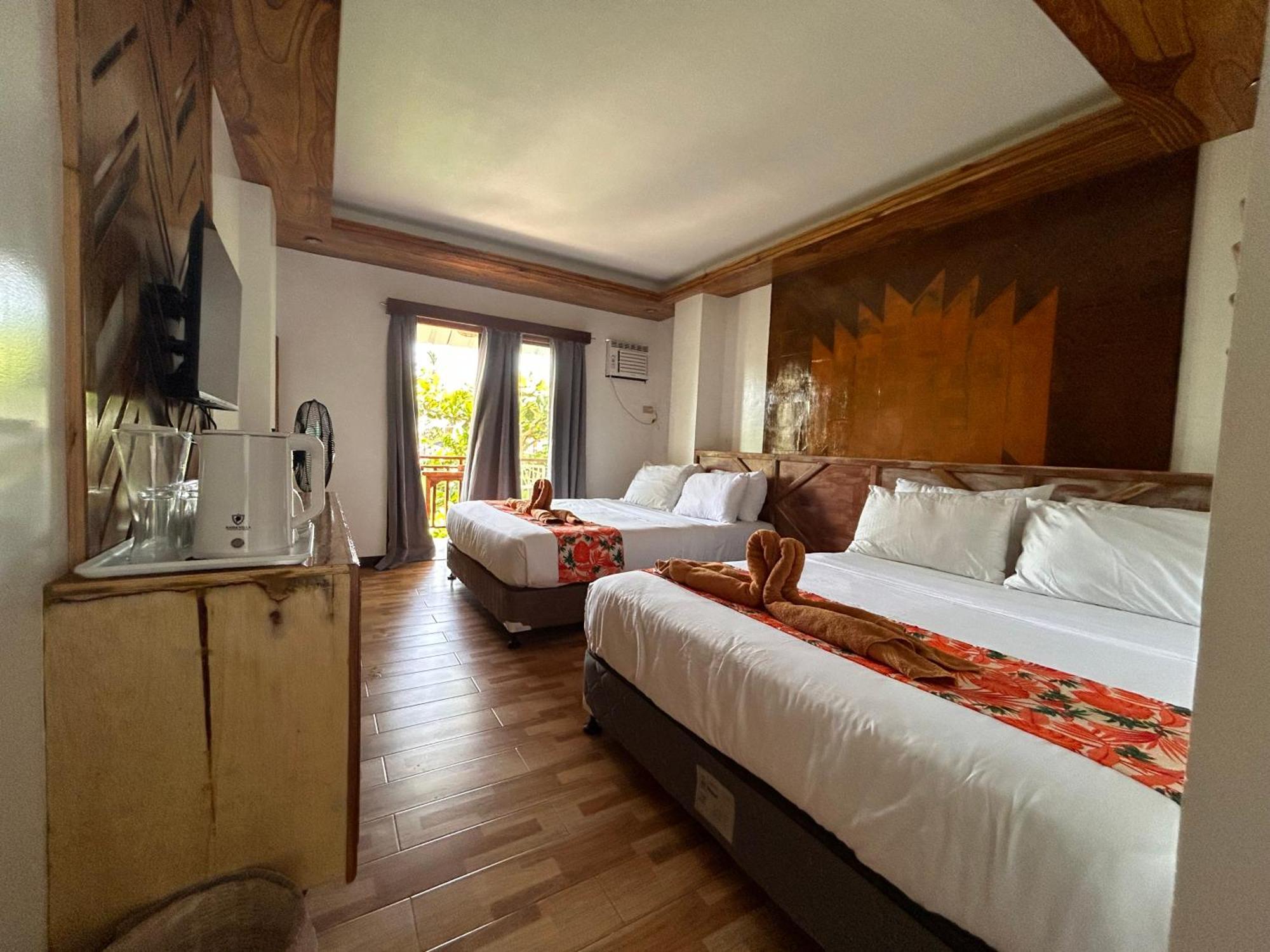 Puyo Suites Homestay General Luna  Ngoại thất bức ảnh